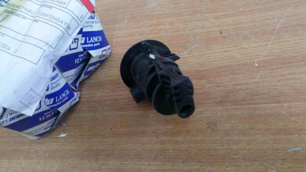 Headlight Regulator fits Fiat Ulysse 9602407480 Genuine View Right