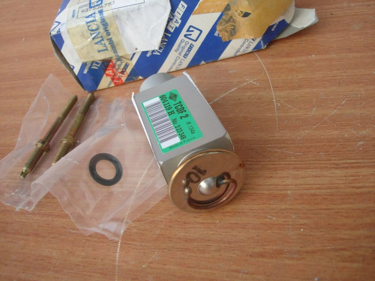 Air Condition Expansion Valve fits Fiat Scudo Lancia Z Fiat Ulysse 9613627780 View Rear