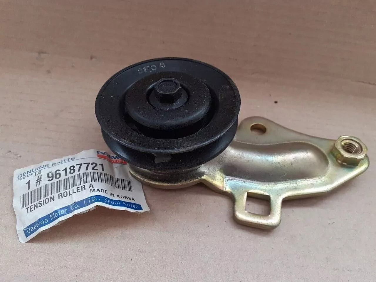 Belt Roller fits Daewoo Racer Pontiac LeMans 96187721 Genuine View Front