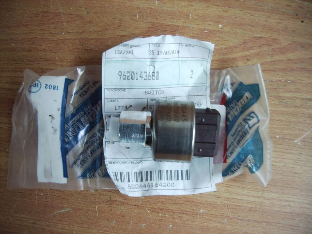 Air Condition Pressure Switch fits Fiat Ulysse Lancia Zeta 9620143680 Genuine View Right