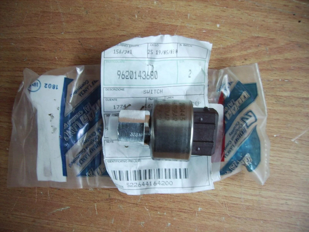 Air Condition Pressure Switch fits Fiat Ulysse Lancia Zeta 9620143680 Genuine View Right