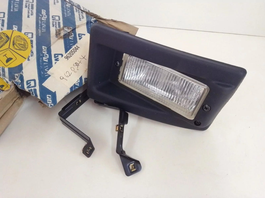 Fog Light Front Left fits Fiat Ducato Peugeot Citroen 96205044 Genuine View Front