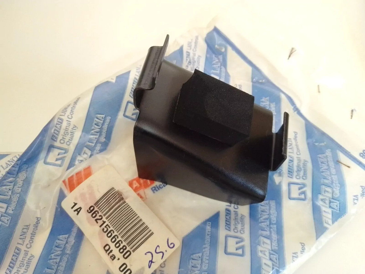 Timing Belt Cover Lock fits Fiat Ulysse Scudo 9621566680 Genuine View Front
