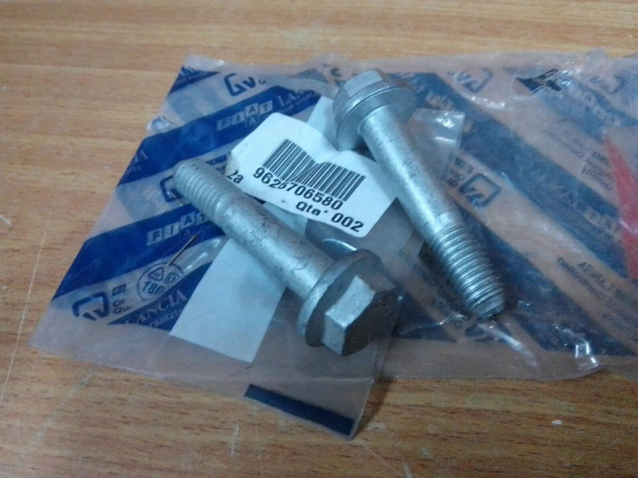 1x Engine Mount Bracket Screw fits Fiat Ulysse Scudo Lancia Z 9625706580 Genuine View Front