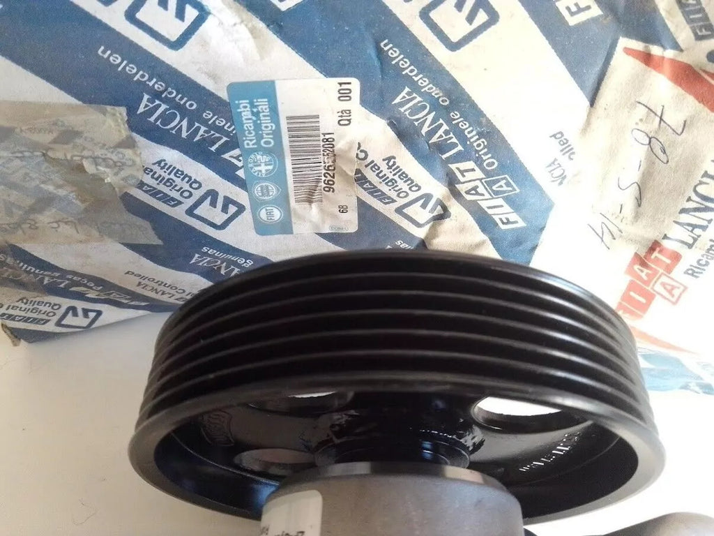 Power Steering Pump fits Fiat Scudo 9626552081 Genuine View Right