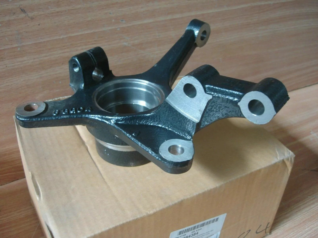 Steering Knuckle Left fits Daewoo Chevrolet Matiz Spark M100 96284384 Genuine View Front