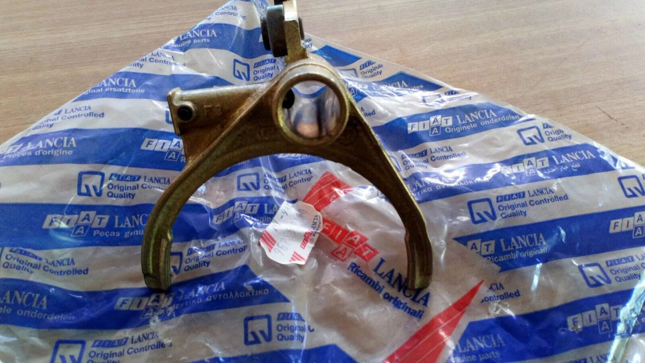 Gear Shift Fork fits Fiat Ulysse Scudo 9628538180 Genuine View Right