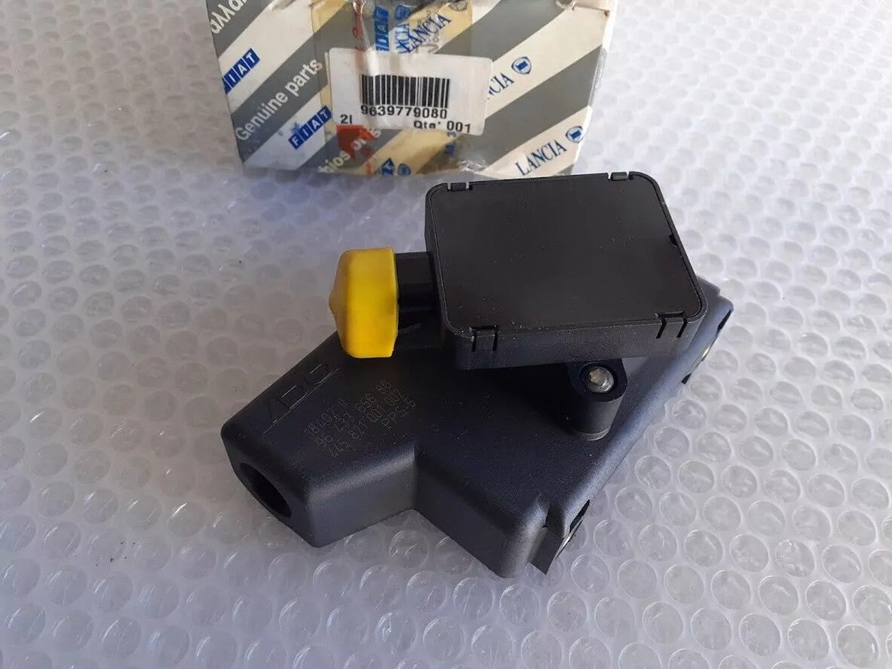 Accelerator Pedal Position Sensor fits Fiat Ulysse Scudo Lancia Z Phedra Genuine 9639779080 View Front