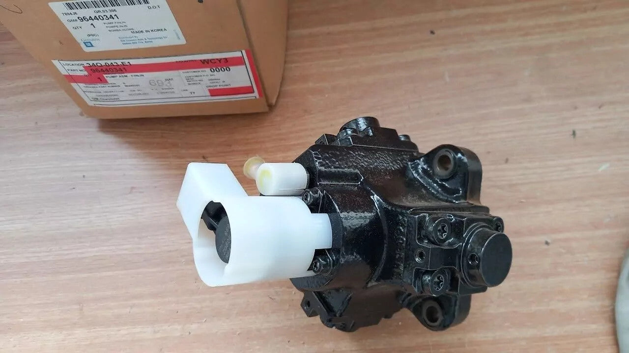 Fuel Pump fits Opel Antara Chevrolet Captiva Z20 Diesel 96440341 Genuine View Upper