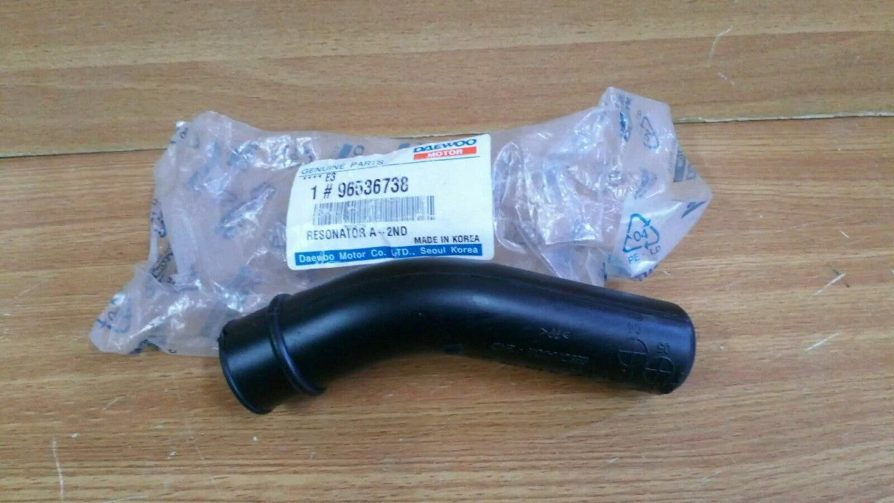 Air Intake Pipe fits Daewoo Kalos Chevrolet Aveo T200 T250 T255 96536738 Genuine View Front