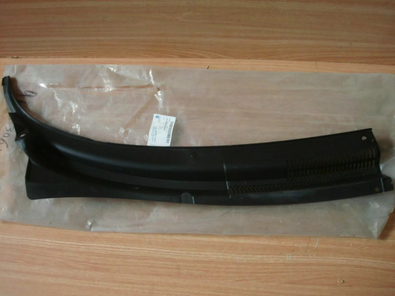 Exterior Cowl Left fits Daewoo Kalos Chevrolet Aveo T200 RHD 96543061 Genuine View Rear