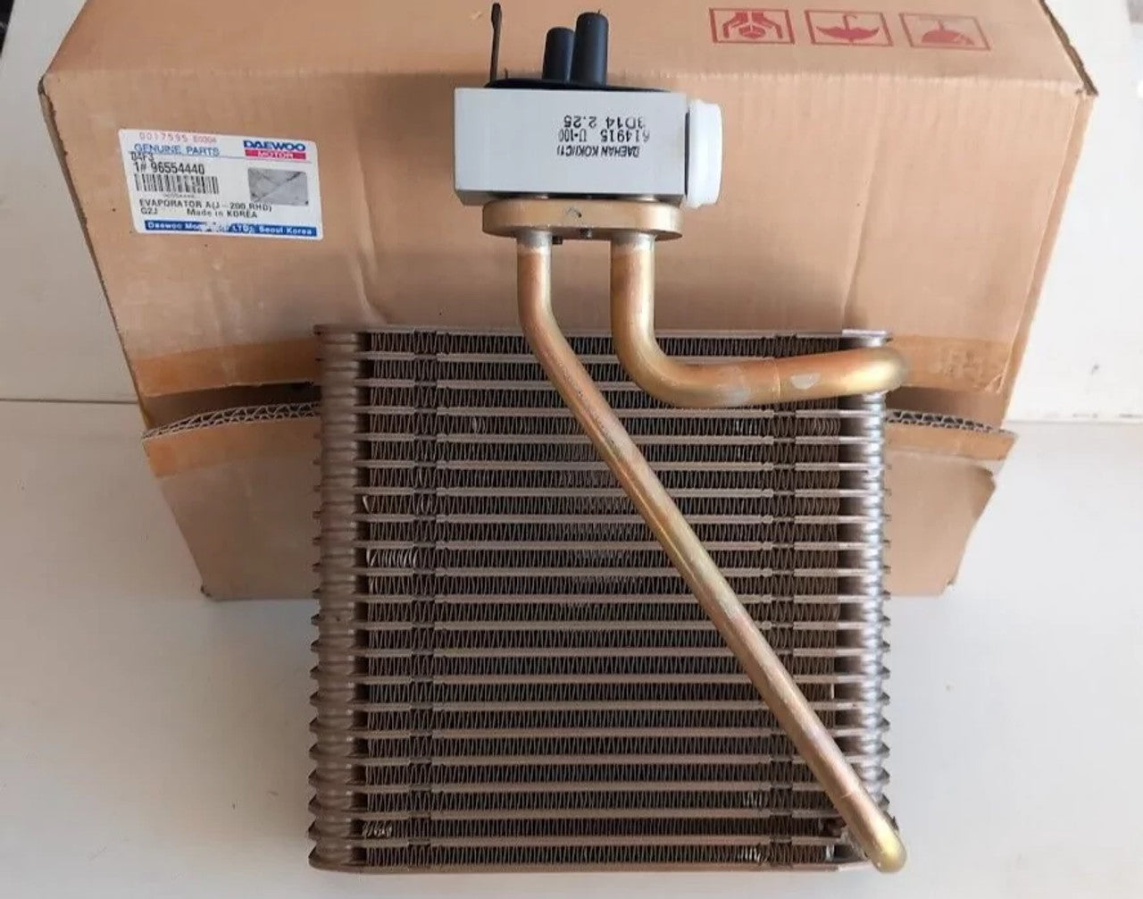 A/C Evaporator RHD fits Chevrolet Lacetti 96554440 Genuine View Front