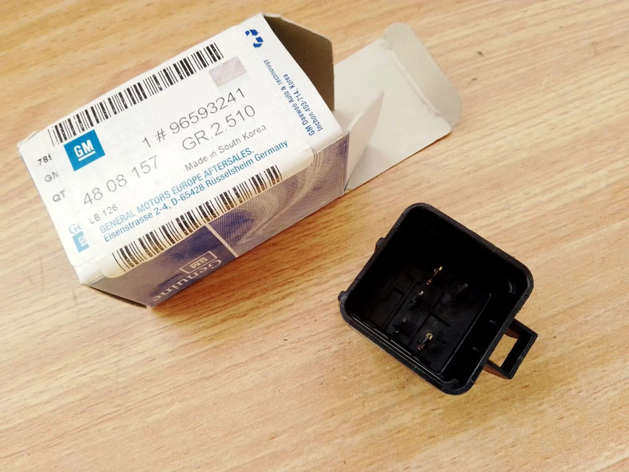Relay fits Opel Vauxhall Antara 96593241 Genuine View Front
