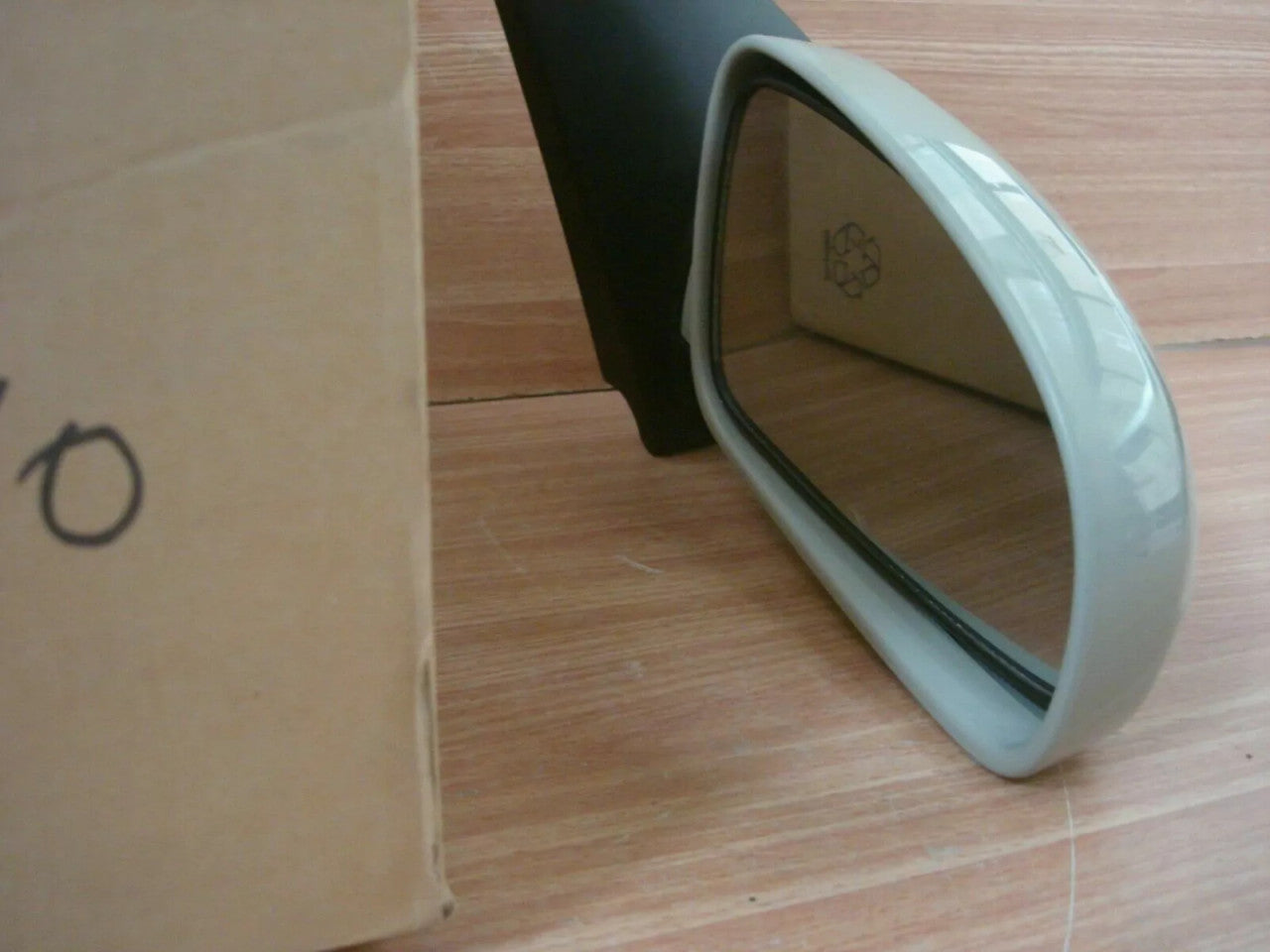 Wing Mirror Right RHD fits Daewoo Kalos Chevrolet Aveo T200 96618710 Genuine View Right