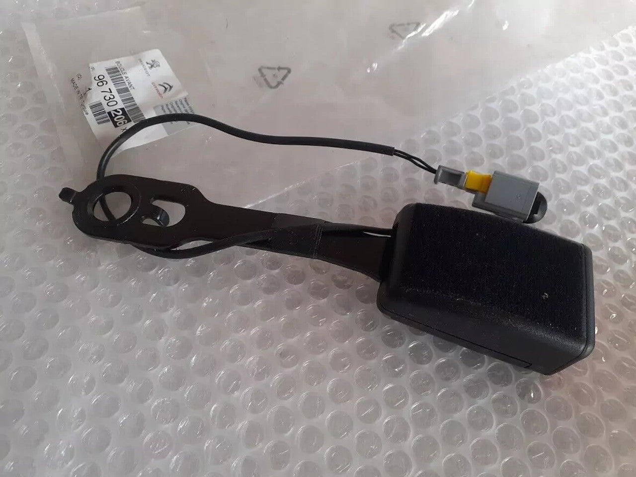Front Seat Belt Buckle fits Peugeot 208 301 Citroen C-Elysee 96730206XT Genuine View Left