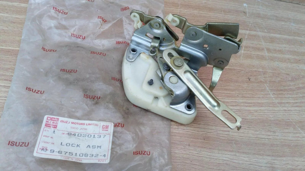 Door Lock Rear Right fits Isuzu Pickup KB 9675108324 Genuine View Rear