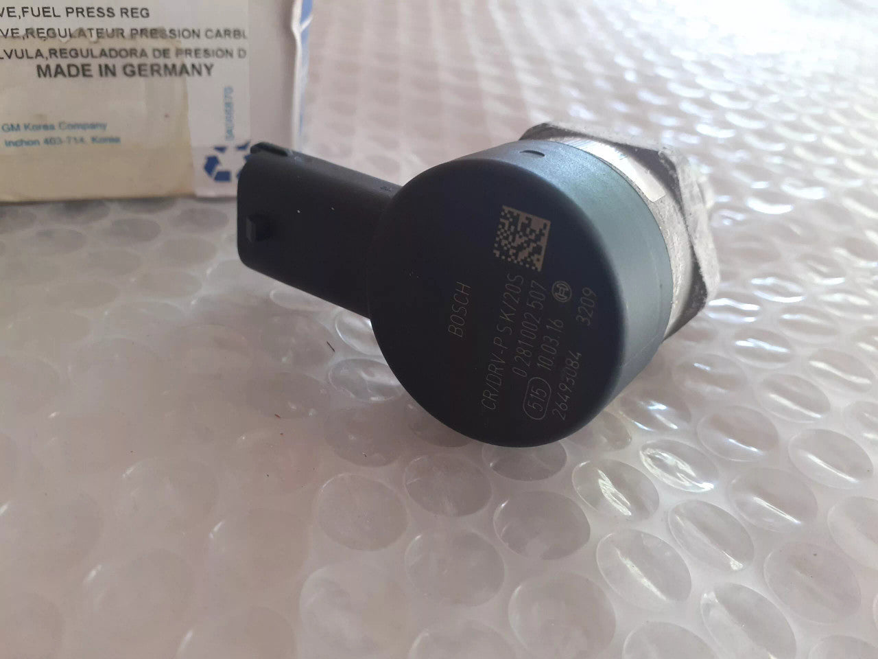 Fuel Pressure Regulator fits Opel Vauxhall Antara Z20DM Z20DMH 96820588 Genuine View Rear
