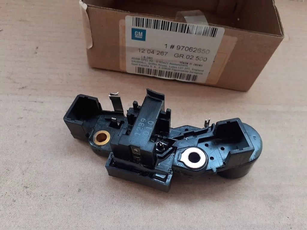 Voltage Regulator fits Opel Campo Isuzu Pickup TF Trooper Chevrolet LUV 97062650 View Rear
