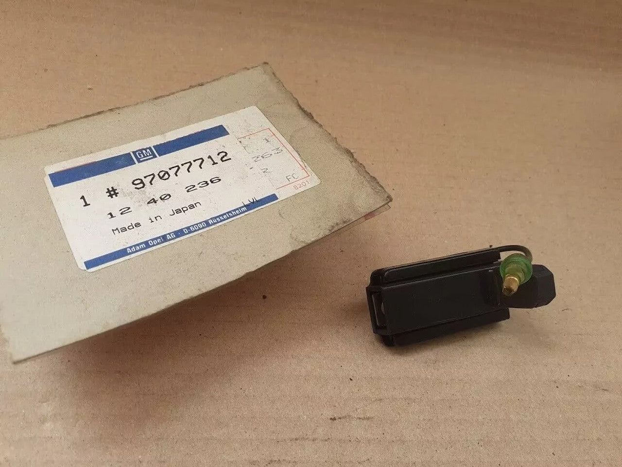 Door Switch Interior Light fits Opel Vauxhall Frontera A Isuzu TF Pickup MU 97077712 View Front