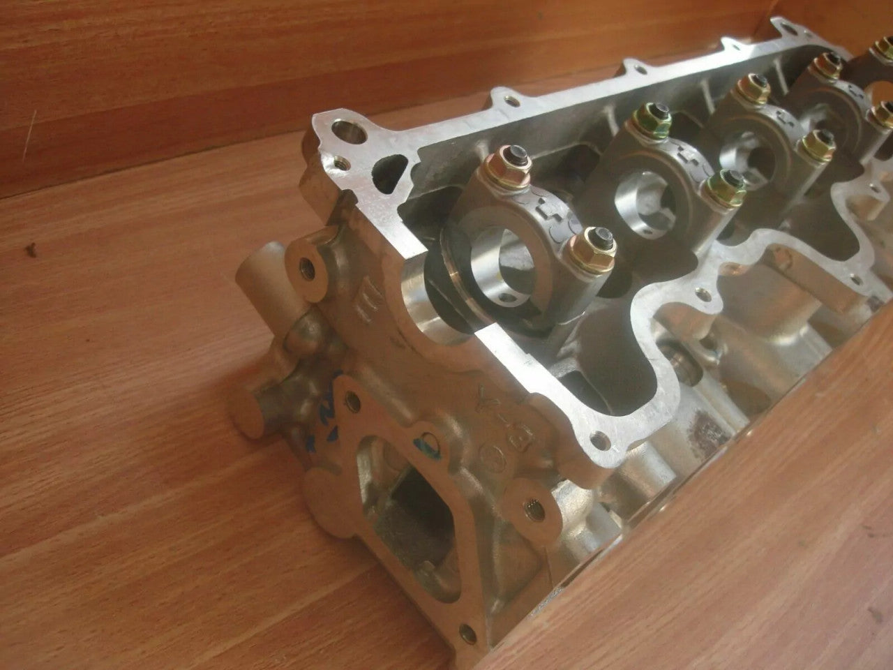 Cylinder Head fits Opel Vauxhall Astra F Vectra B X17TD 17TD 97114586 Genuine View Right