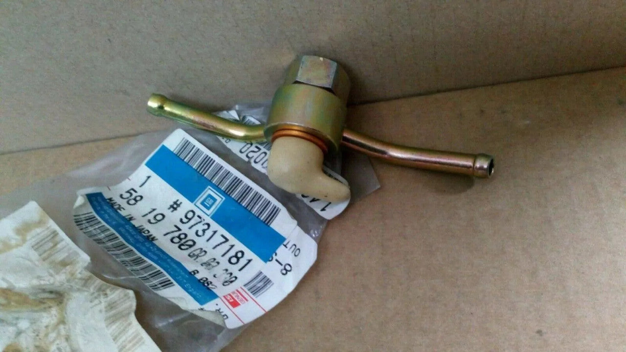 Fuel Pump Pipe Outlet fits Isuzu Pickup Chevrolet Opel Vauxhall 4JA1T Genuine 97317181 View Rear