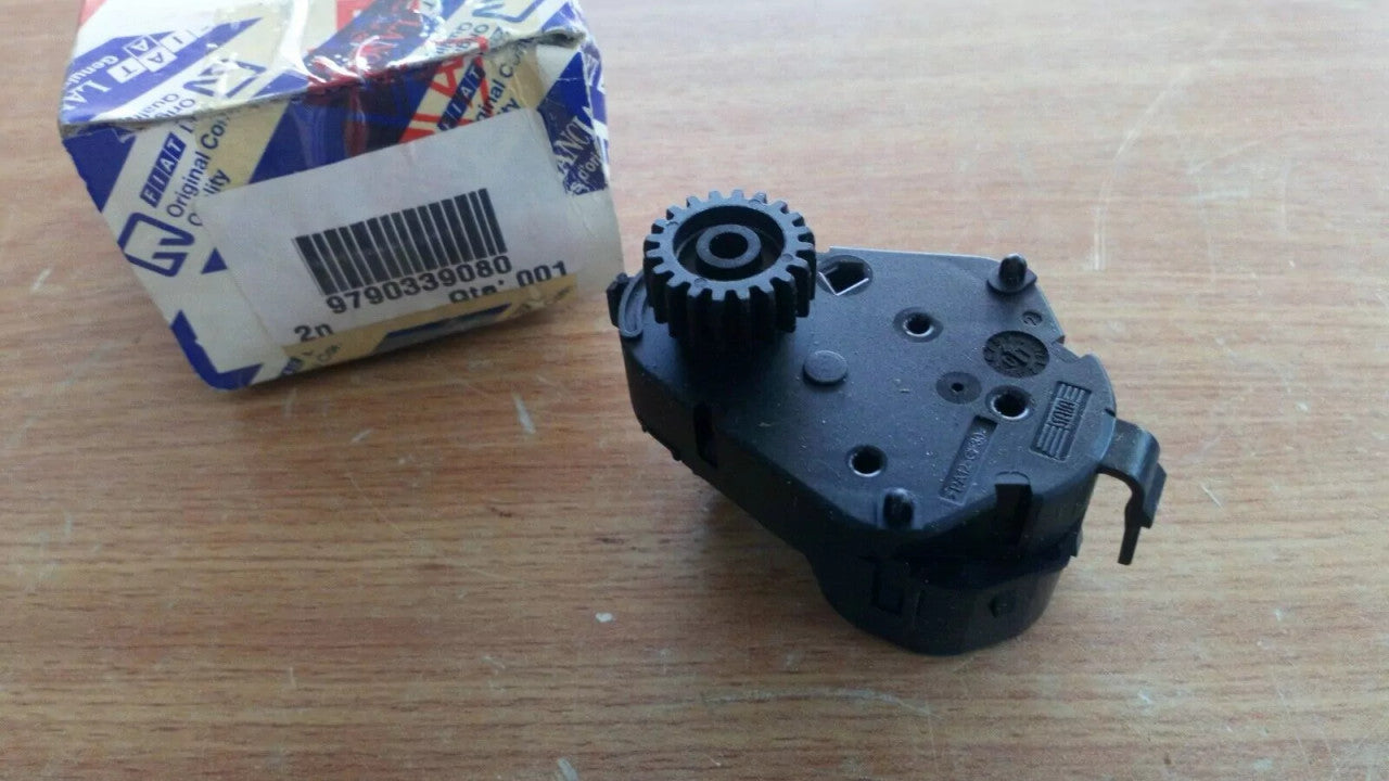Automatic Heater Motor fits Fiat Ulysse Scudo Lancia Z 9790339080 Genuine View Rear