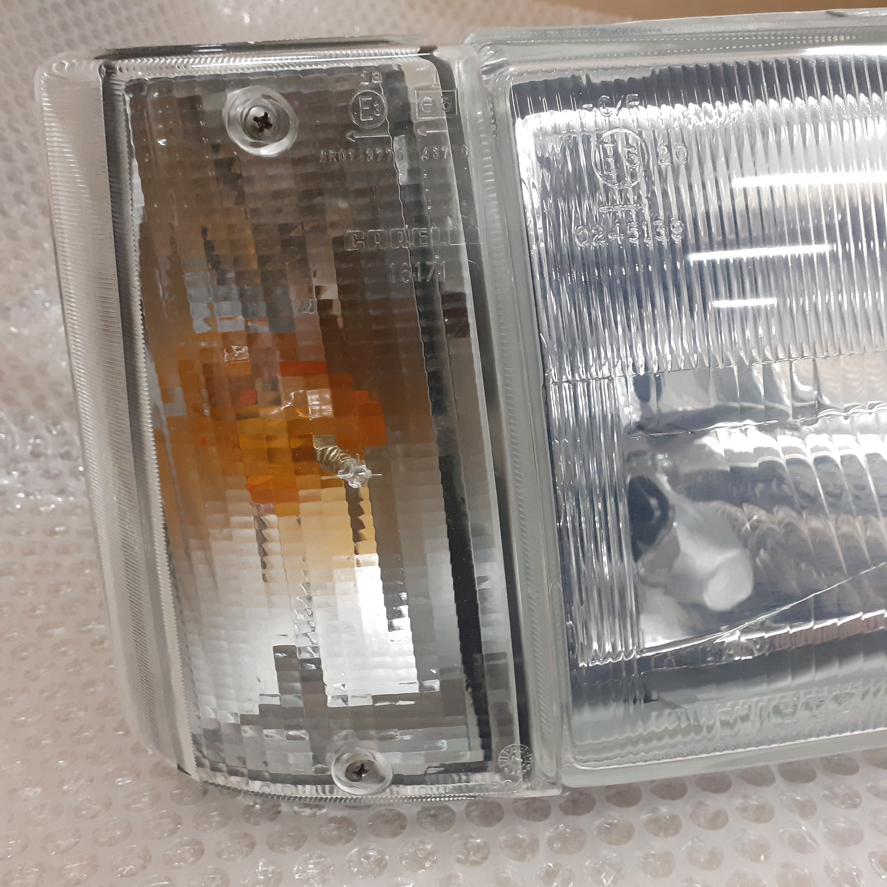 Headlight Front Right fits Iveco Daily 98433945 Genuine View Left