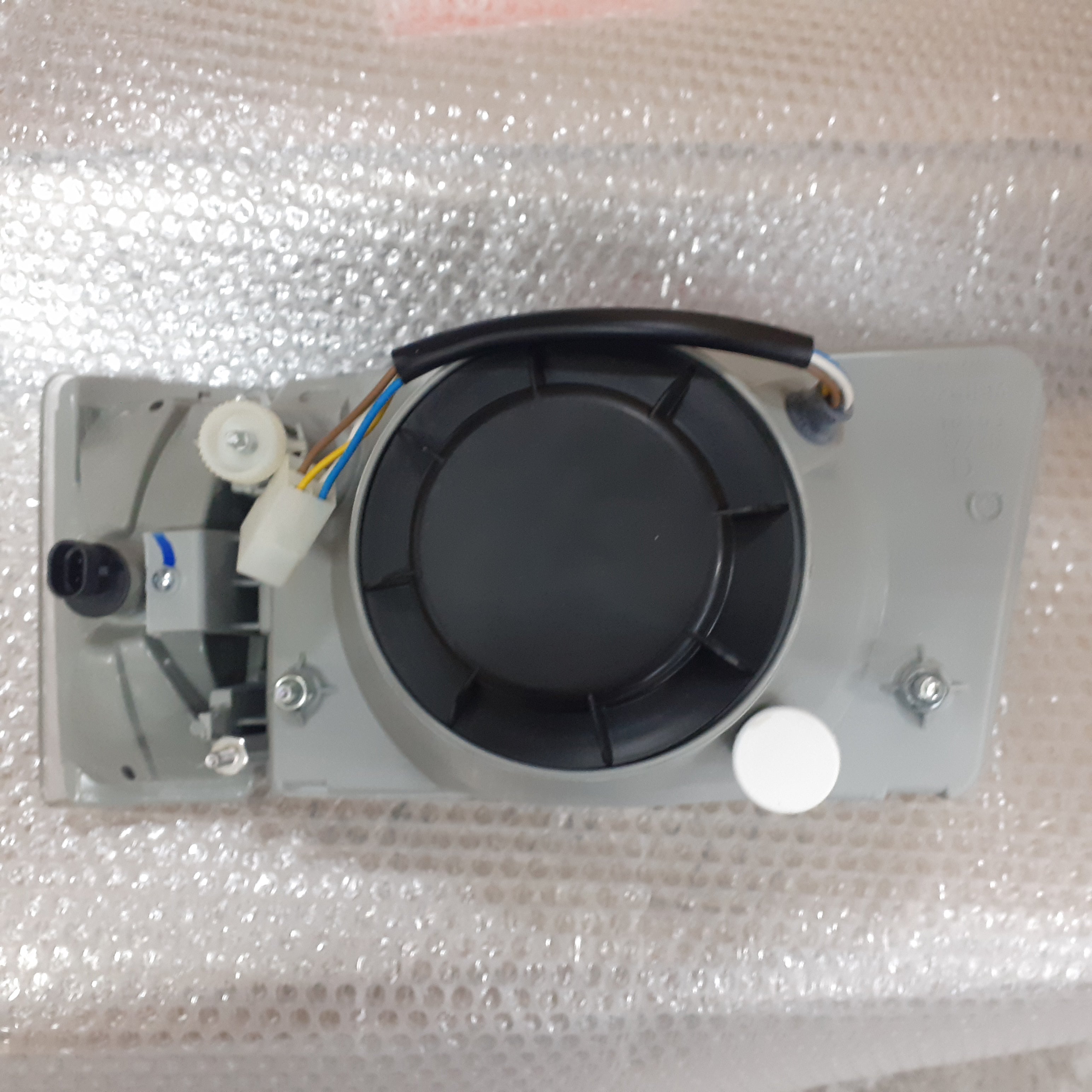 Headlight Front Right fits Iveco Daily 98433945 Genuine View Rear