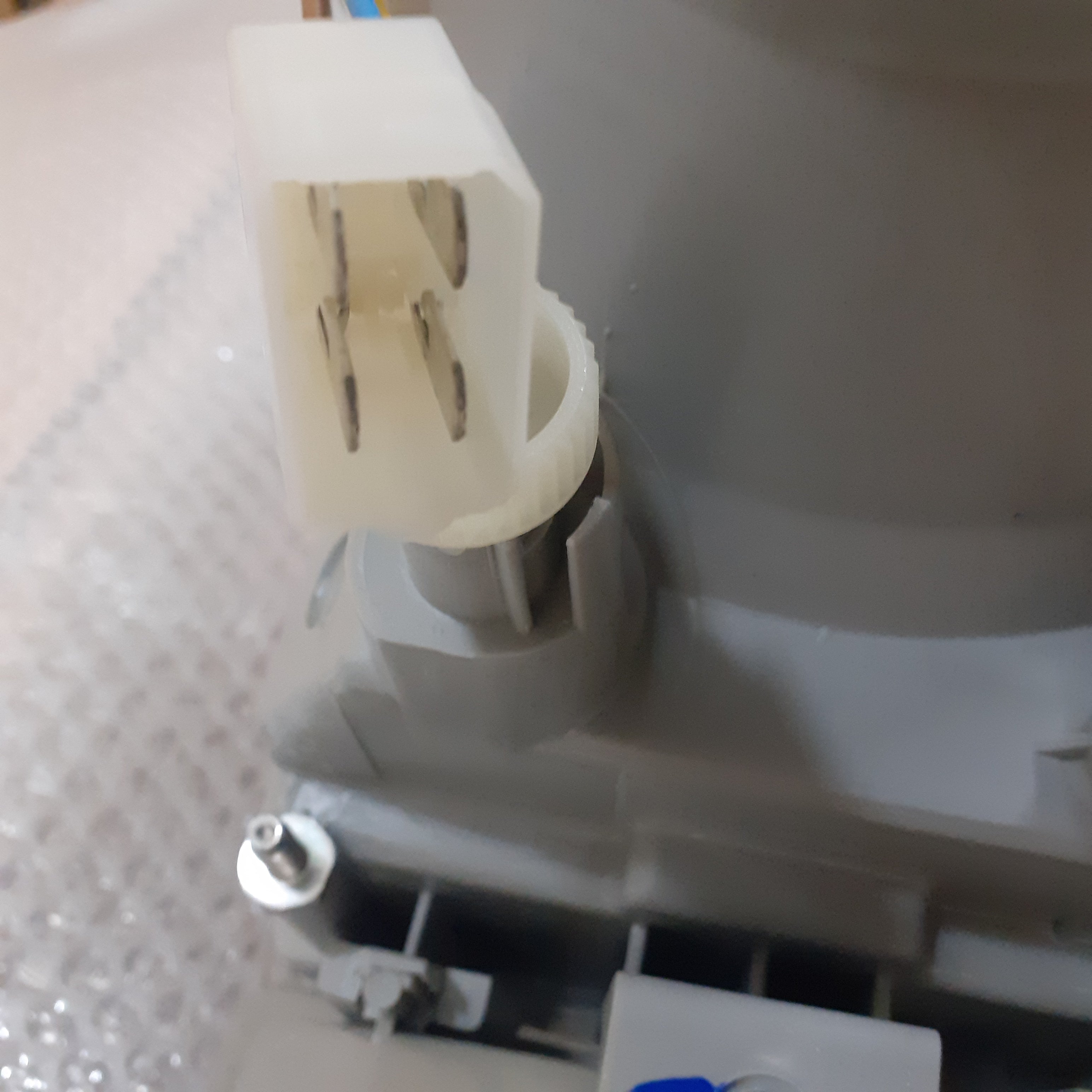 Headlight Front Right fits Iveco Daily 98433945 Genuine View Plug