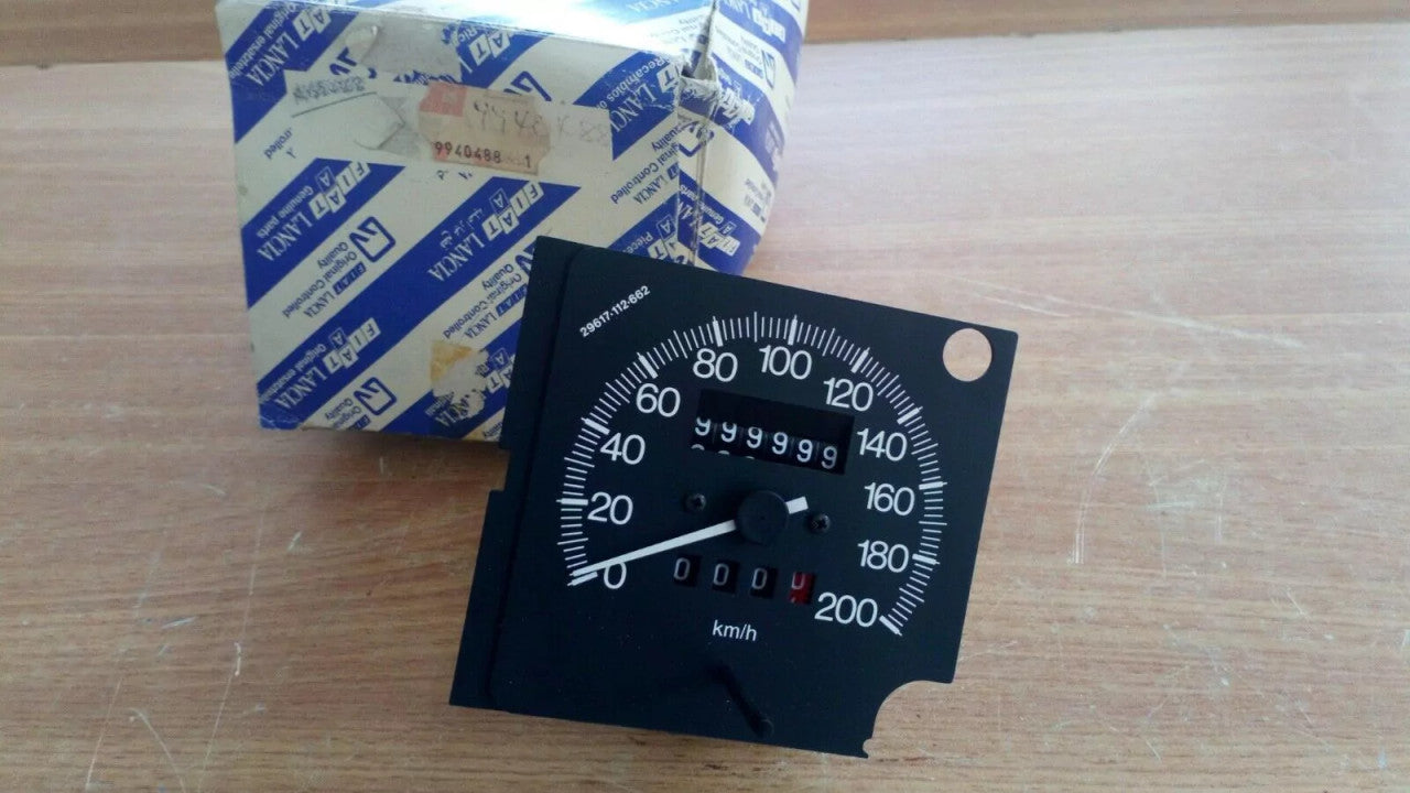 Speedometer KM/H fits Lancia Delta 9940488 Genuine View Front