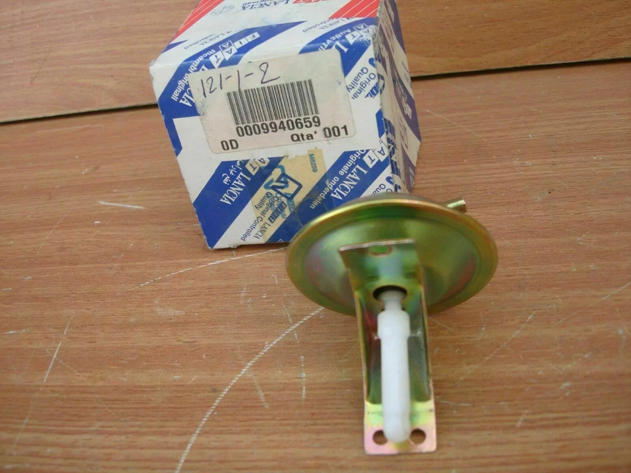 Distributor Vacuum fits Fiat Tipo Tempra Uno Lancia Delta 9940659 Genuine View Rear
