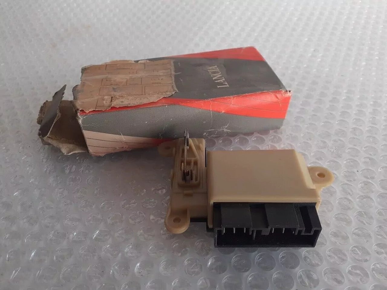 Wipers Module fits Fiat Duna Elba Uno Fiorino 9942117 Genuine View Front