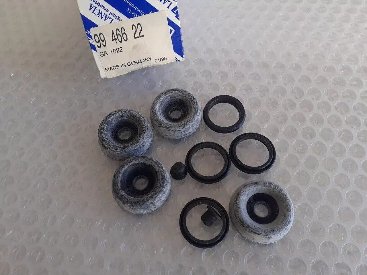 Wheel Cylinder Repair Kit fits Fiat Ducato 9946622 Genuine View Front
