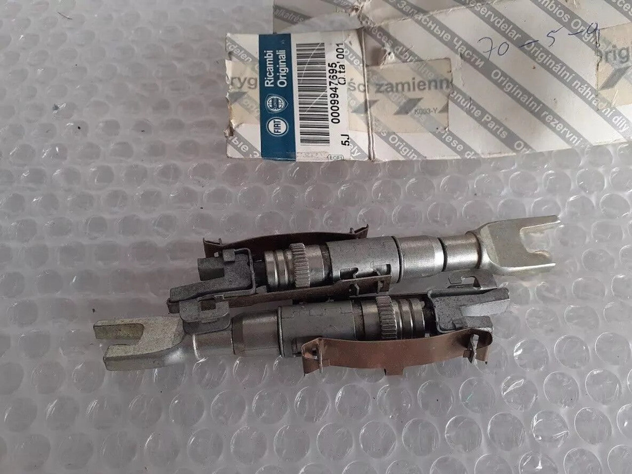 Brake Drums Shoes Adjustment Kit fits Fiat Brava Bravo Marea 9947695 Genuine View Front