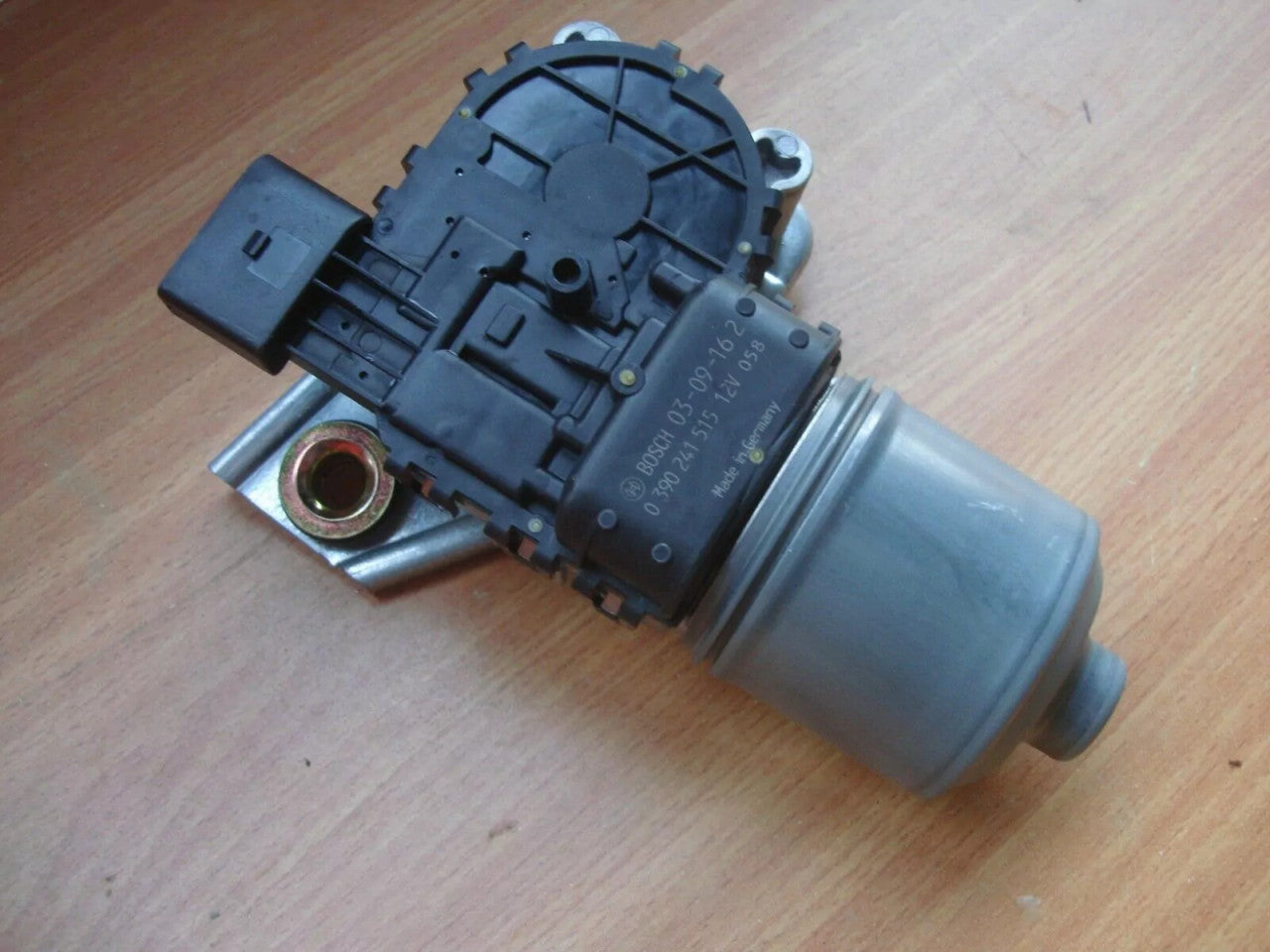 Windshield Wiper Motor Front fits Alfa Romeo 147 X2 GT 9949670 Genuine View Left