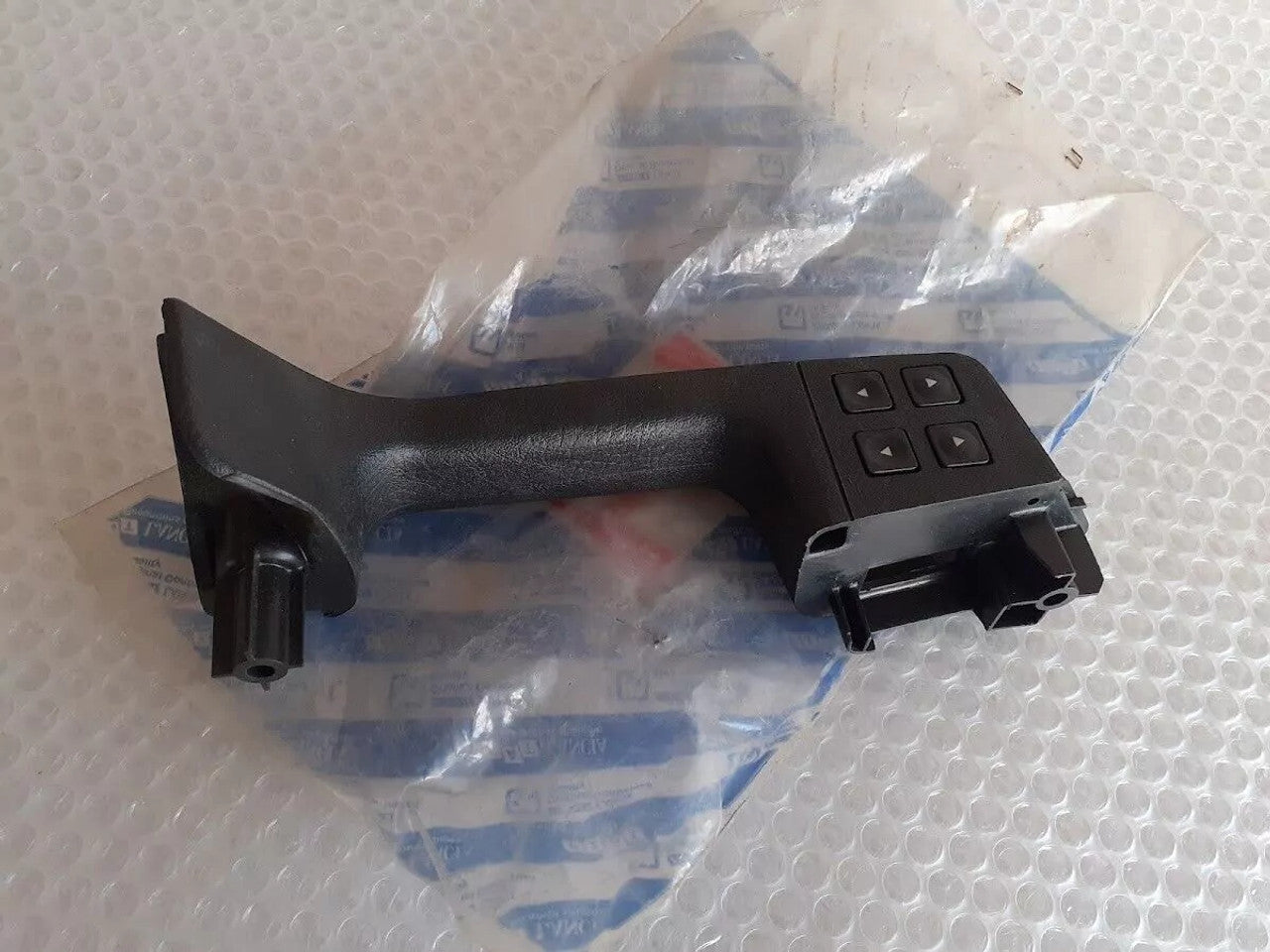 Door Pull Handle Window Switch 4 Door fits Fiat Tipo Genuine A223 View Front