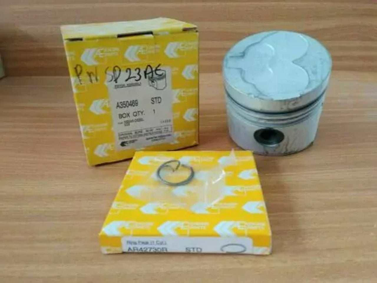 4x Pistons fits Nissan 720 Pick up Urvan E20 SD23 engines 89mm STD A350469 View Front