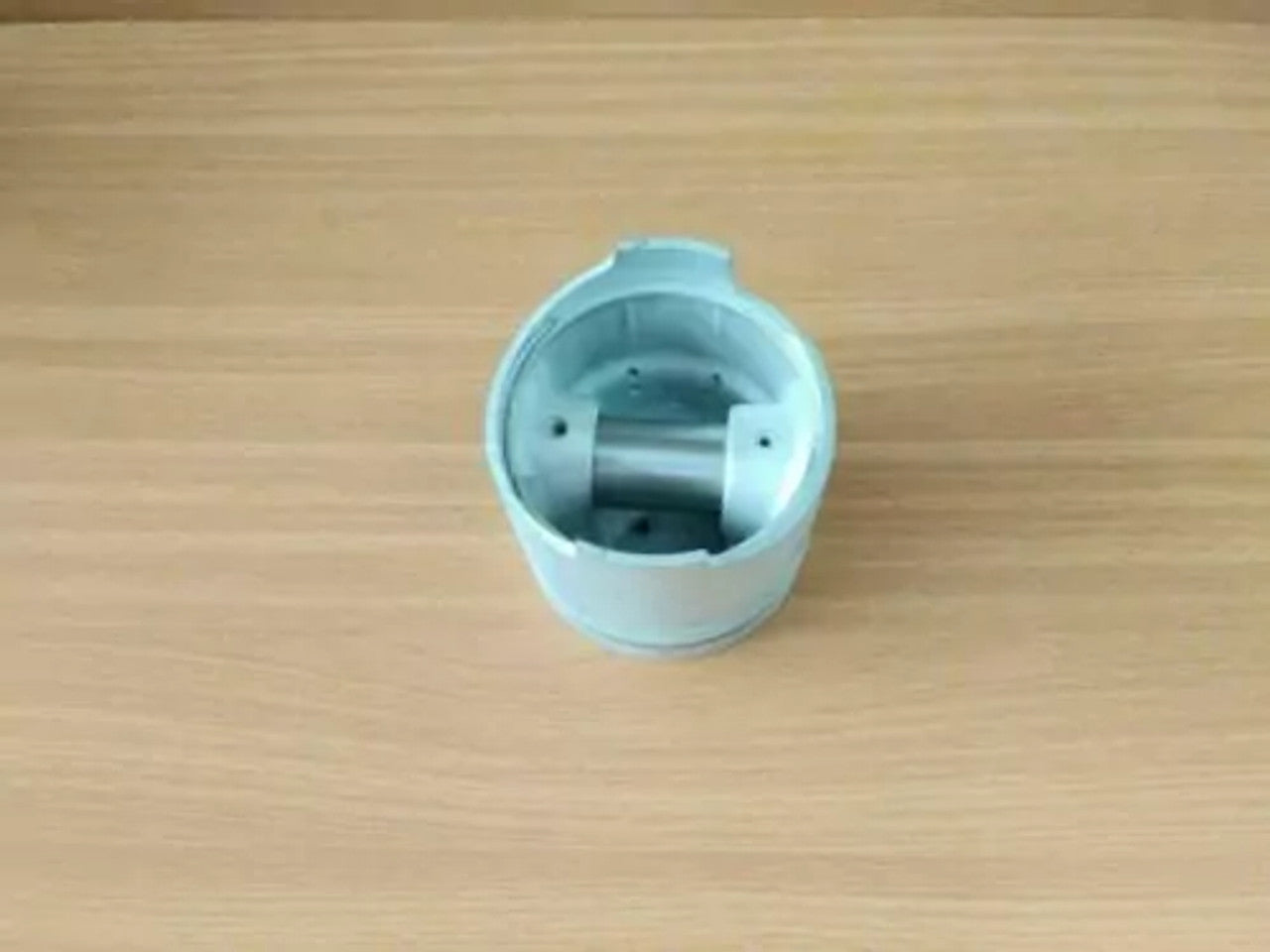 4x Pistons fits Nissan 720 Pick up Urvan E20 SD23 engines 89mm STD A350469 View Rear