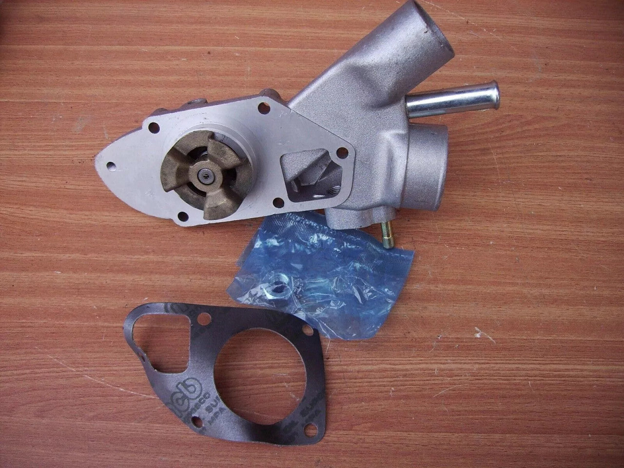 Water Pump fits Peugeot 504 505 XD88 XD90 Diesel E20 F20 551D Ford Granada GU BPA065 View Right