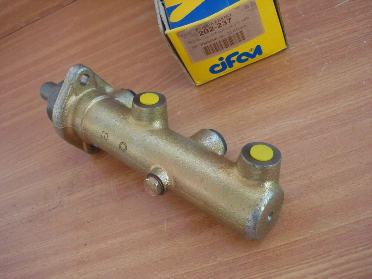 Brake Master Cylinder fits Fiat Ducato Peugeot Boxer Citroen Jumper 23.81mm CFM-202-237 View Left