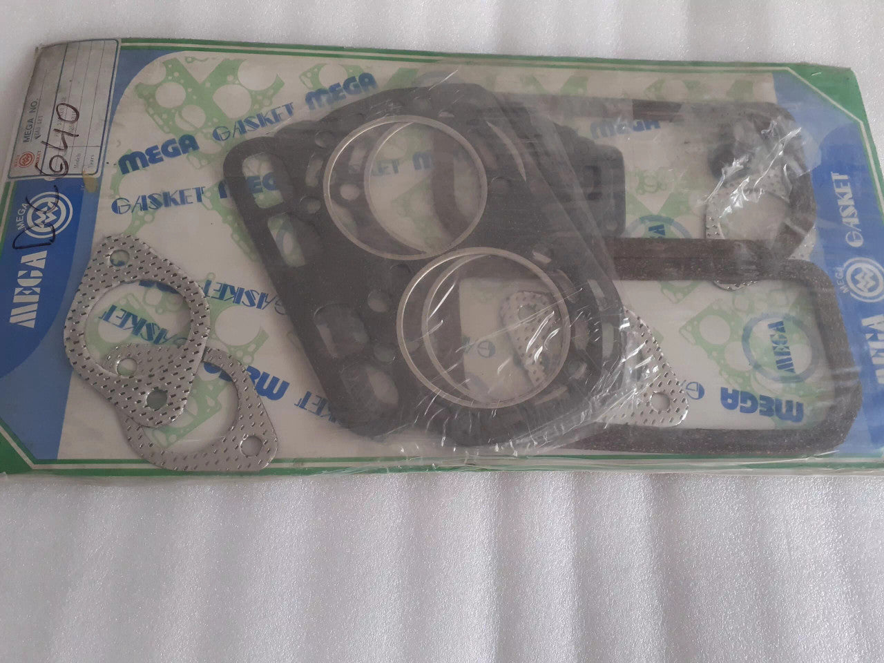 Head Set Gasket kit fits Subaru Leone EA71 engine DC640 View Front