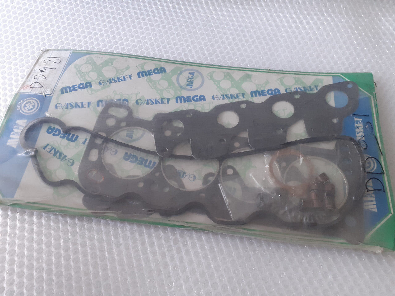 Head Set Gasket kit fits Mitsubishi 4G33 engine Delica L300 A72 A75V L013 L300 DD981 View Front