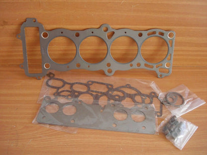 Gaskets Set kit fits Nissan Sunny N13 GA16 12v DS612 View Front