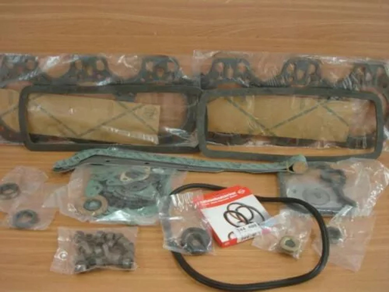 Full Set Gaskets kit fits Mercedes OM 355 910 918 960 964 966 967 972 976 978 98 E-012-769 View Front