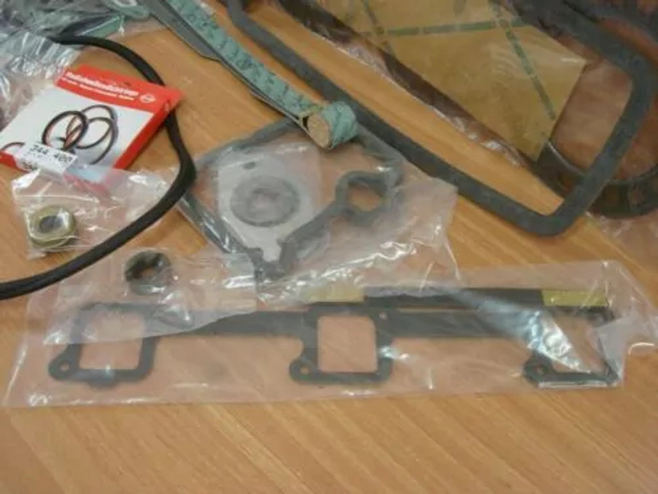Full Set Gaskets kit fits Mercedes OM 355 910 918 960 964 966 967 972 976 978 98 E-012-769 View Right