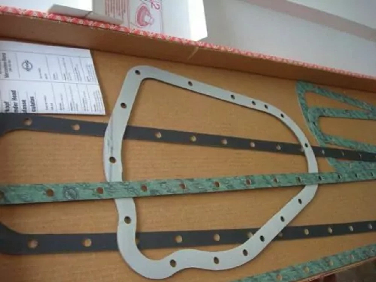 Full Set Gaskets kit fits Mercedes OM 355 910 918 960 964 966 967 972 976 978 98 E-012-769 View Upper