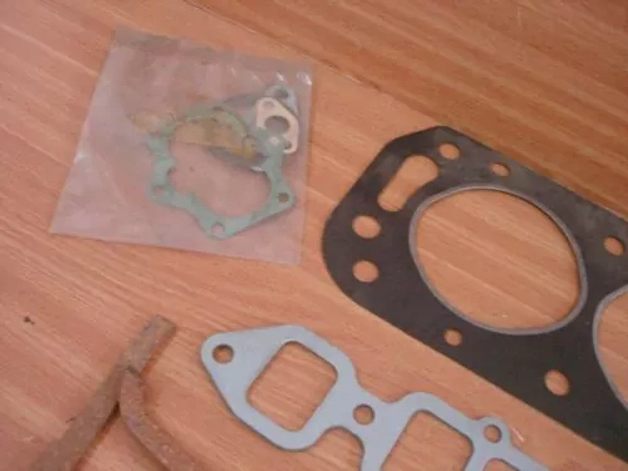 Head Set Gasket kit fits Opel Manta A Ascona A Voyage 1.6 E-016-152 View Rear