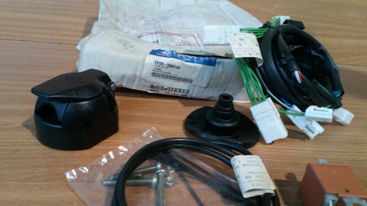 Tow Bar Wiring Kit fits Hyundai Santa Fe E919026007UK Genuine View Rear