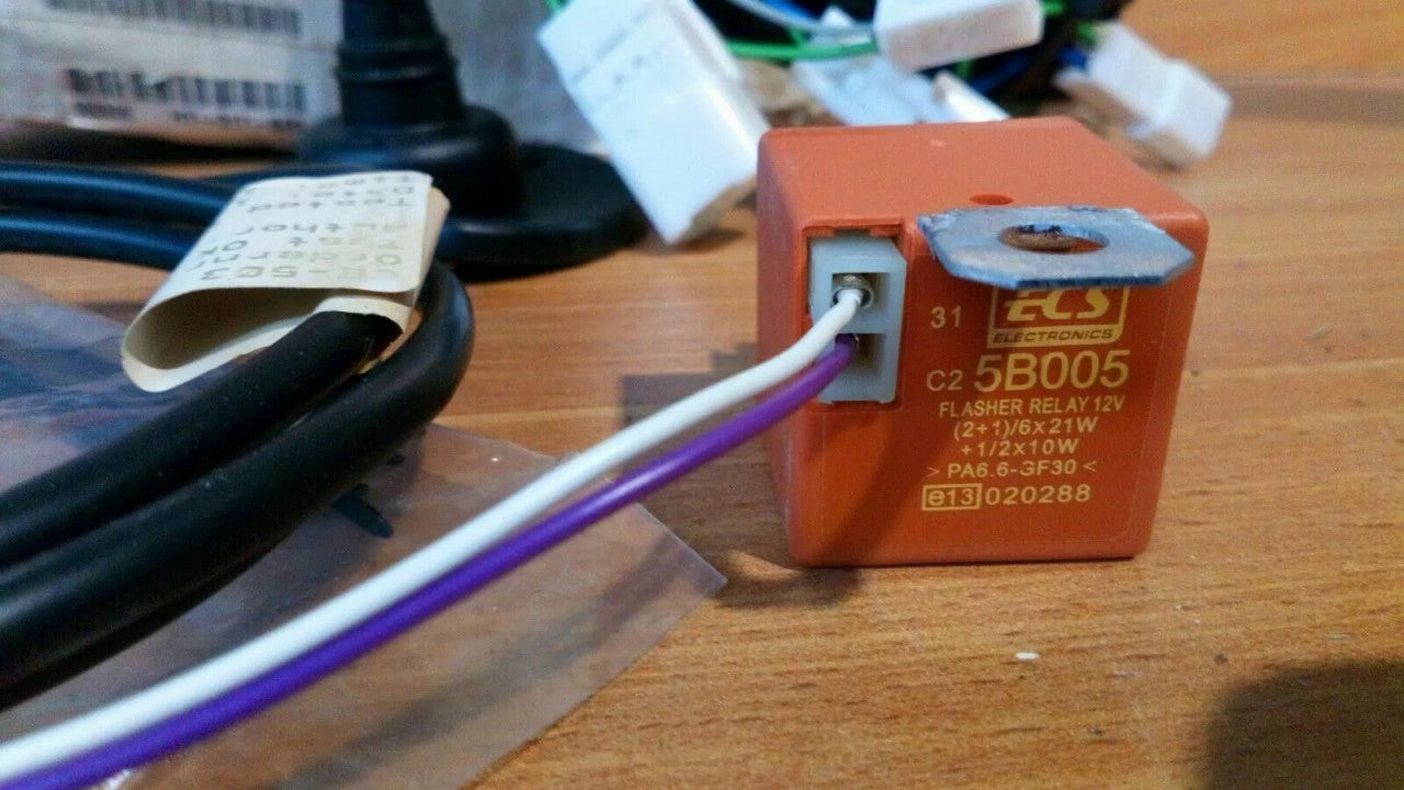 Tow Bar Wiring Kit fits Hyundai Santa Fe E919026007UK Genuine View Right