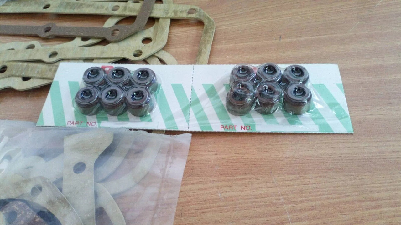 Full Set Gaskets kit fits Nissan UD Truck Bus CV30 CD30 PE6T engine 11670cc EF9900 View Left